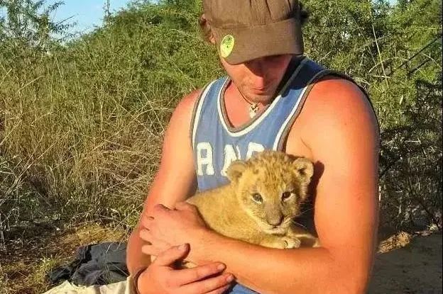 人与动物的情感，也可以情深至极-图片1