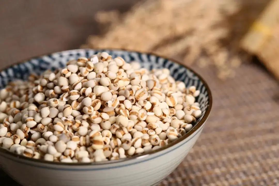 春天祛湿用薏米，加一物，功效更强大！-图片1