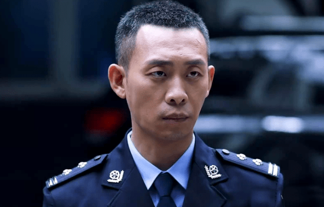 《狂飙》里安欣舍弃了什么？又得到了什么？
