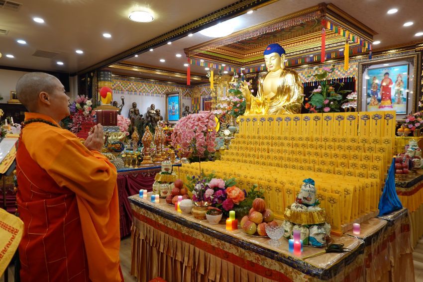 转载 慈善寺舉行盂蘭盆法會 東西方信眾共同實踐慈悲與報恩 2025年09月08日   維加斯新聞報-图片1